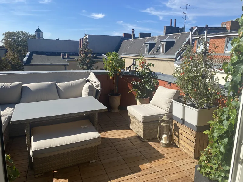 Wunderschöne 3-Zimmer-Maisonette-Wohnung mit sonniger Dachterrasse in ruhiger Lage nahe Rüdesheimer — photo 1